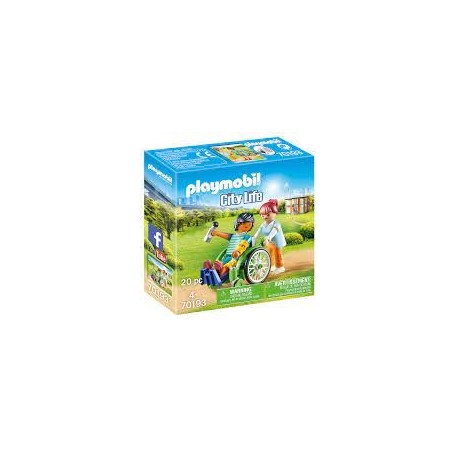 Patient en fauteuil roulant