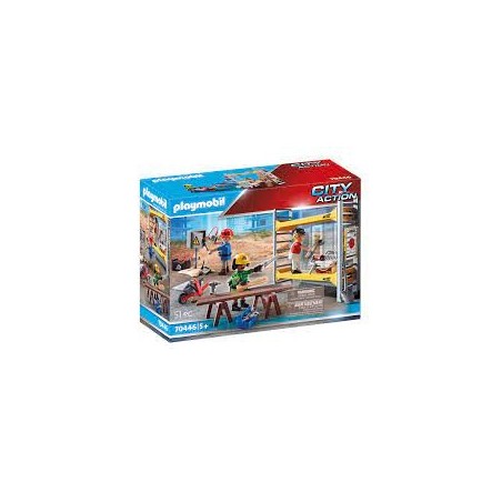 Ouvriers avec échafaudage