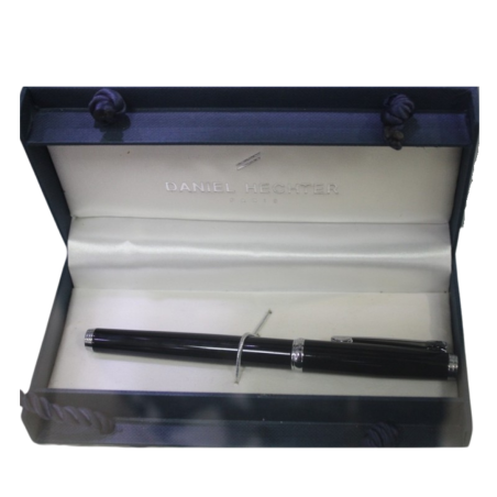 Stylo Plume Noir et Chromé Challenger Classic Le rouge et le noir